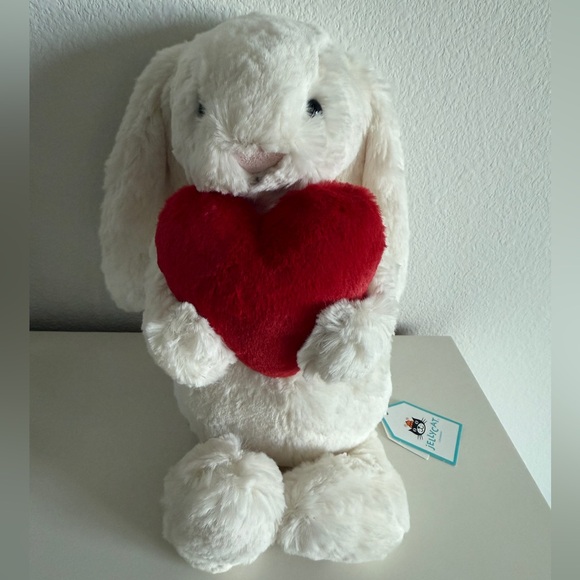 JELLYCAT MEDIUM Bashful Red Love Heart Bunny Plush rabbit NWT - Picture 2 of 3